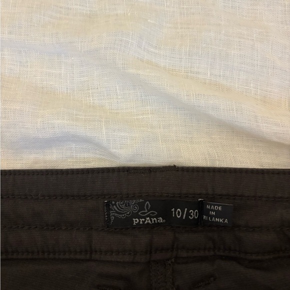 Prana Gray Cargo Shorts Size 10 - Picture 3 of 5